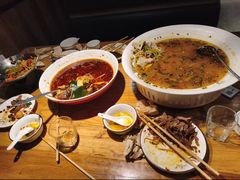 -小三峡食府(西五路店)
