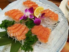 -青瓦餐厅·生鱼片·韩园烤肉(西塔店)