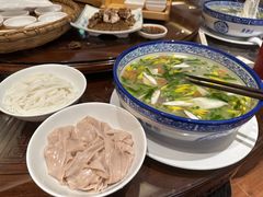 -香麒园·过桥米线·南湖雅宴