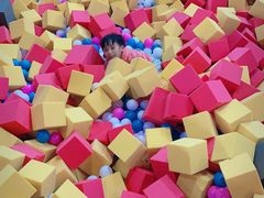 -嘿哟动霸CHUA·新潮玩运动娱乐中心·蹦床滑冰团建乐园