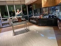 自助取餐区-月色西餐厅·海鲜刺身·烧烤(科学城保利郡雅酒店)