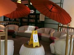 -喜鹊愉家酒店(郑州曼哈顿博览中心地铁站店)