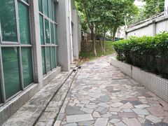 -领晟体育蓝天花园室内游泳馆