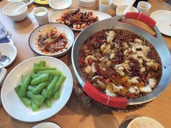 -渝信川菜 · 川味家常菜(财富购物中心店)