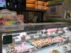 面包甜点陈列柜-仟吉KenGee(兴荣街店)