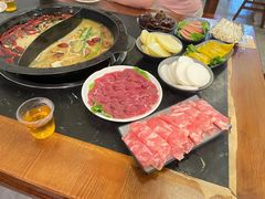 -重庆川渝肥妹火锅