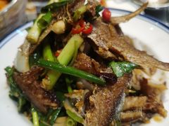 香酥黄花鱼-羊来顺冰煮鲜羊 铁锅烀羊肉(中央大街店)