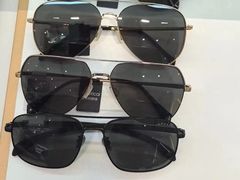 -J-Optical佳视明眼镜·蔡司视觉(青岛金茂览秀城店)