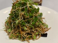豆腐丝拌香椿苗-YAFEE雅菲·粤菜·湘菜·融合菜(魏公村店)