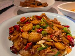 家乡小土豆-胡桃里音乐酒馆(下沙店)