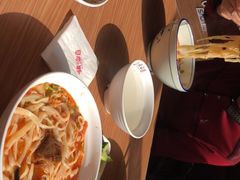-顺溜·手工刀削面·黑金店(铜锣湾店)