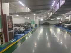 -新世界新丸中心-地下停车场