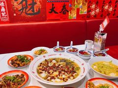 -禄鼎记·排队俩小时都要吃的酸菜鱼(石牌桥店)