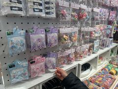 -名创优品(山东青岛市新业广场店)