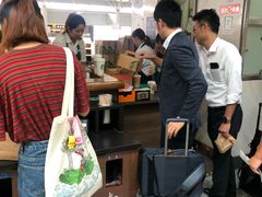 -星巴克(上海虹桥站2A检票口)