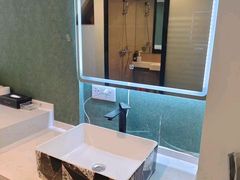 -乐嗨公寓(苏州火车站店)