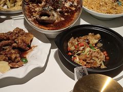 -八府香鸭·啫啫煲(华山路店)