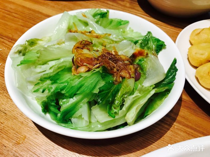 红葱头捞生菜梗