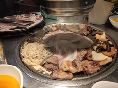 薄片五花-韩聚屋韩国烤肉餐厅(新北万达店)