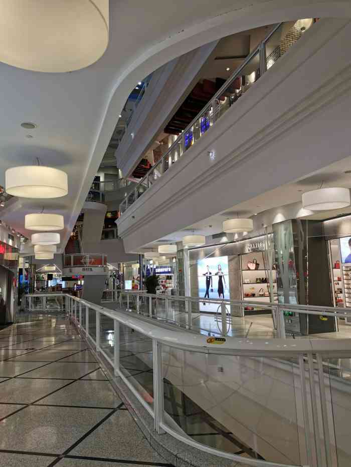 美罗城-"在徐家汇必逛的商场,就是美罗城,大牌很多."-大众点评移动版