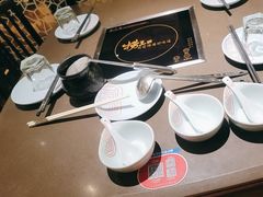 -捞王锅物料理(上海世茂广场店)