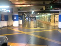 -丁香国际商业中心-停车场