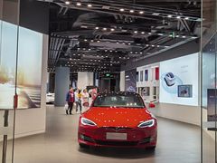 -TESLA 特斯拉(上海太古汇体验店)