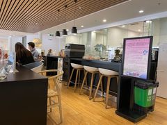 -杭州中沃沃尔沃4S店(滨江区店)