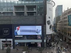 -瑞尔齿科(南京东路名人诊所)