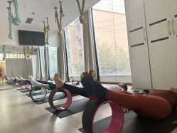 -一伽瑜伽·普拉提