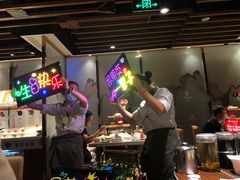 -海底捞火锅鲜切牛肉主题店(长寿路店)
