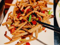 干煸藕丝牛肉丝-老宅藕香·湖北菜·非遗藕汤·武昌鱼(黄鹤楼景观店)