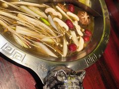 -湊湊火锅·茶憩(新中关购物中心店)