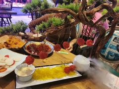 -临界音乐酒馆·小龙虾·江湖菜(华熙LIVE·鱼洞店)