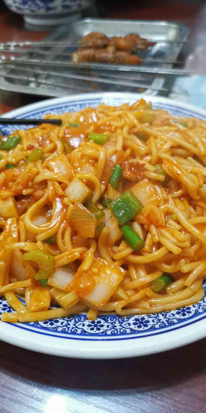 一碗香牛肉面(甘家口店)-"开了挺久的面馆,之前经常来,正好这两天降.