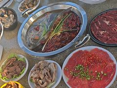 -茅草房·河畔园林火锅