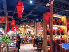 大堂-老滇山寨•云南特色菜•地方菜•民族风情歌舞表演(金碧店)