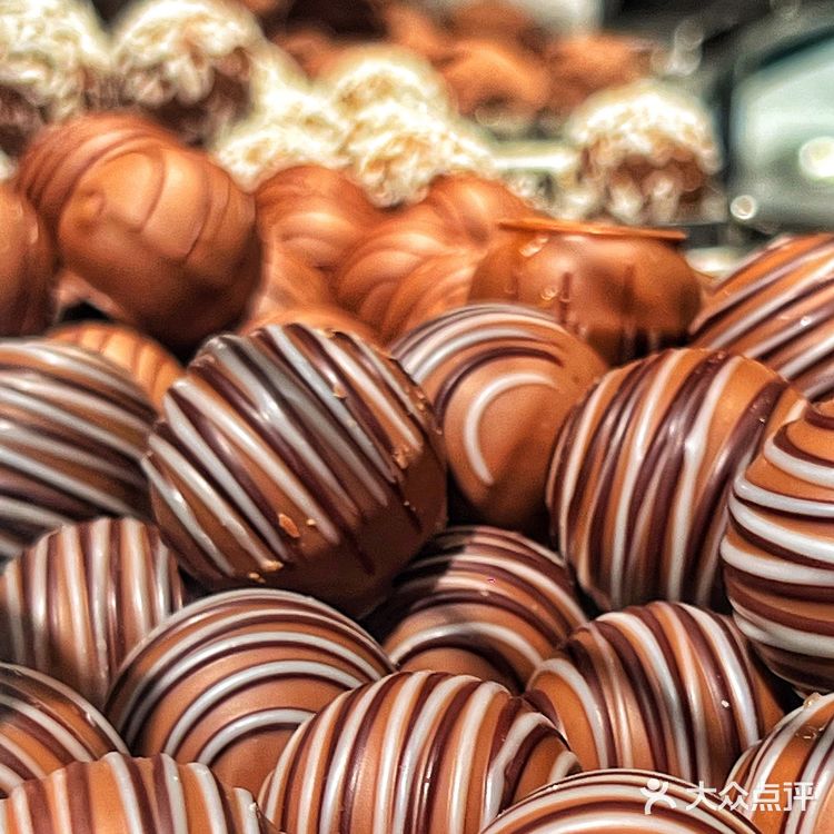 上海首家‼️Laderach巧克力🍫瑞士甜品传奇