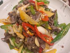 酸木瓜炒牛肉-紫滇源云南生态菜(丹凤街店)