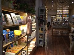 -猫的天空之城概念书店(景德镇陶溪川店)