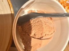 -枝魯枝魯自助料理