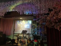 -樱花里音乐餐吧·牛扒椰子鸡(东圃店)
