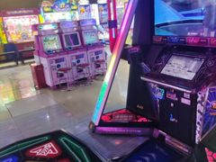 -直通车欢聚中心(崇州万达店)