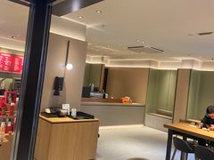 -星巴克臻选(上海中环广场2F店)