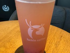 满杯桃桃-瑞幸咖啡(勤诚达大厦店)