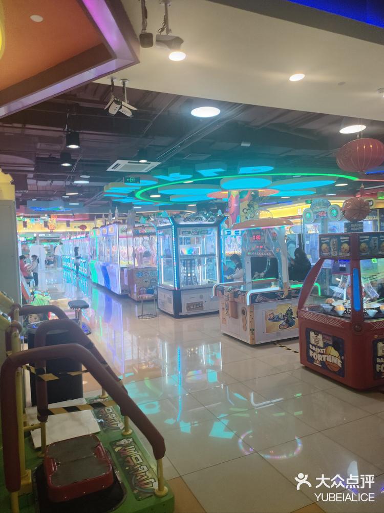 嘉定大融城冬日之汤姆熊