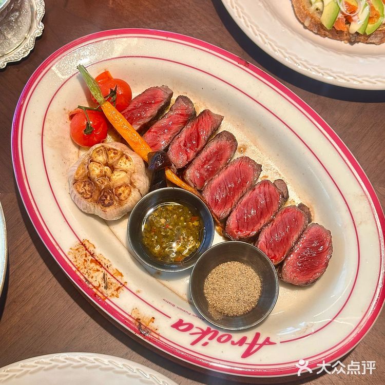 正中我心巴的东南亚风融合料理🍹