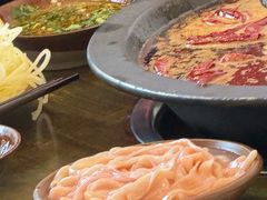 -黄潇洒老火锅(九眼桥宏济巷店)