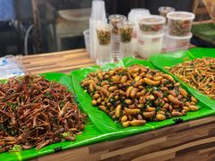 -席娜卡琳火车铁道夜市