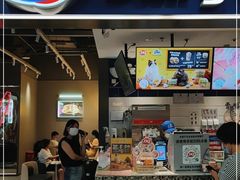 门面-DQ·蛋糕·冰淇淋(周浦万达店)